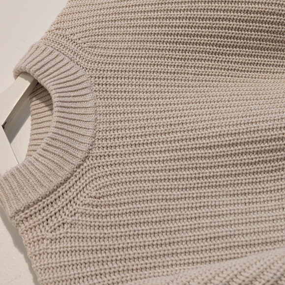 EVERLANE chunky cream sweater - size small - Picture 5 of 10